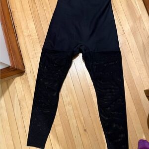 Oraki Black Leggings